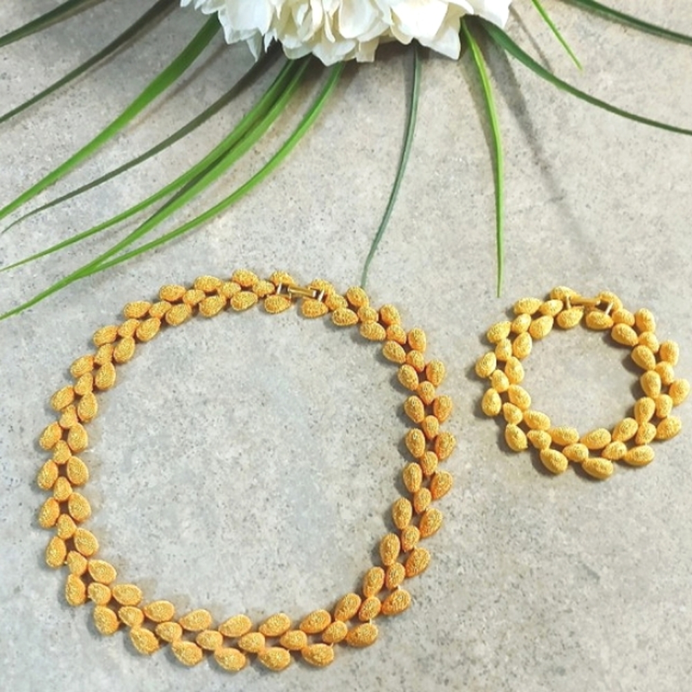 Vintage Gold Statement Necklace (14”)/Shiny Gold Statement Bracelet (6.5"